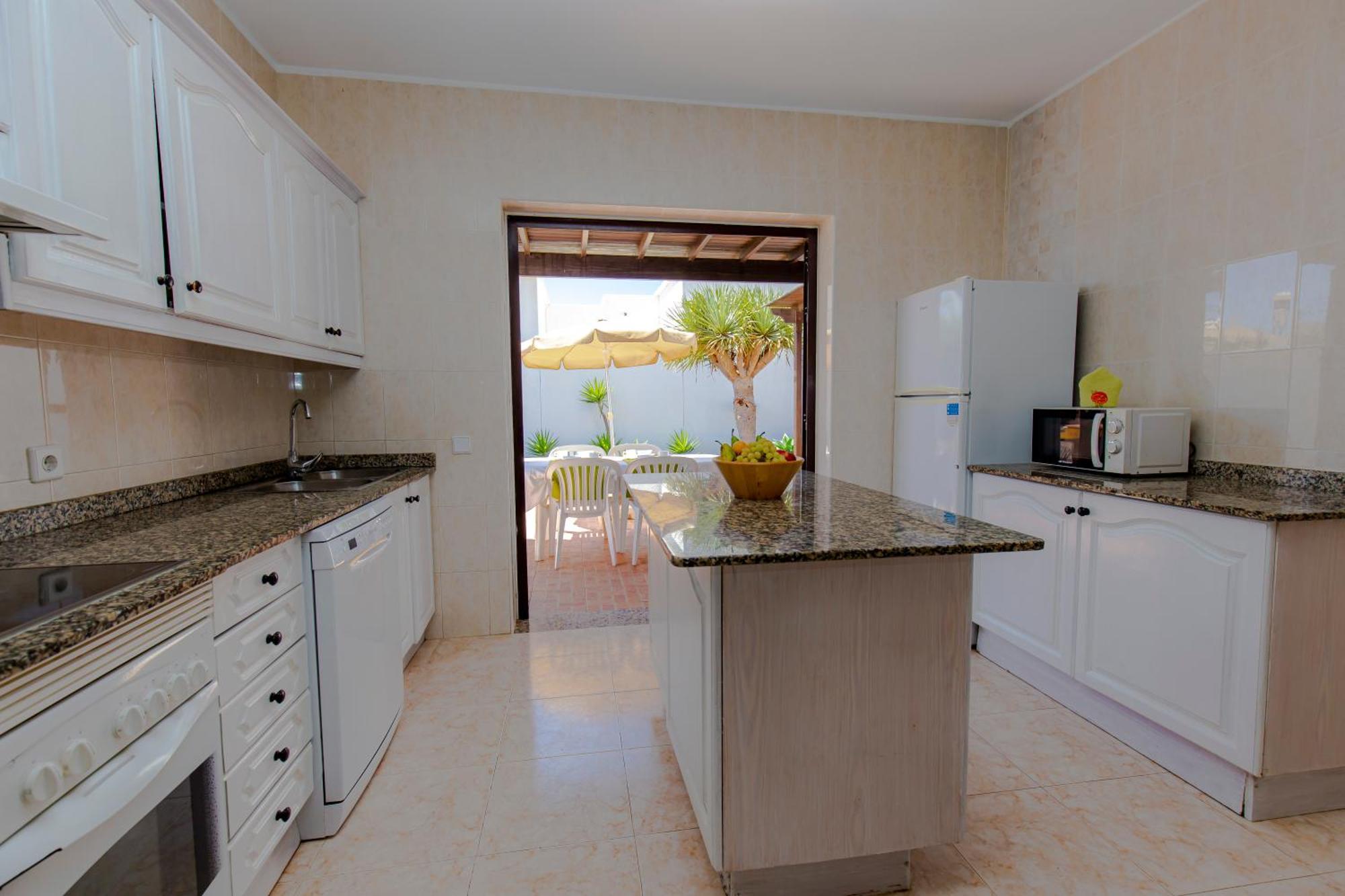 Reina Costa Teguise