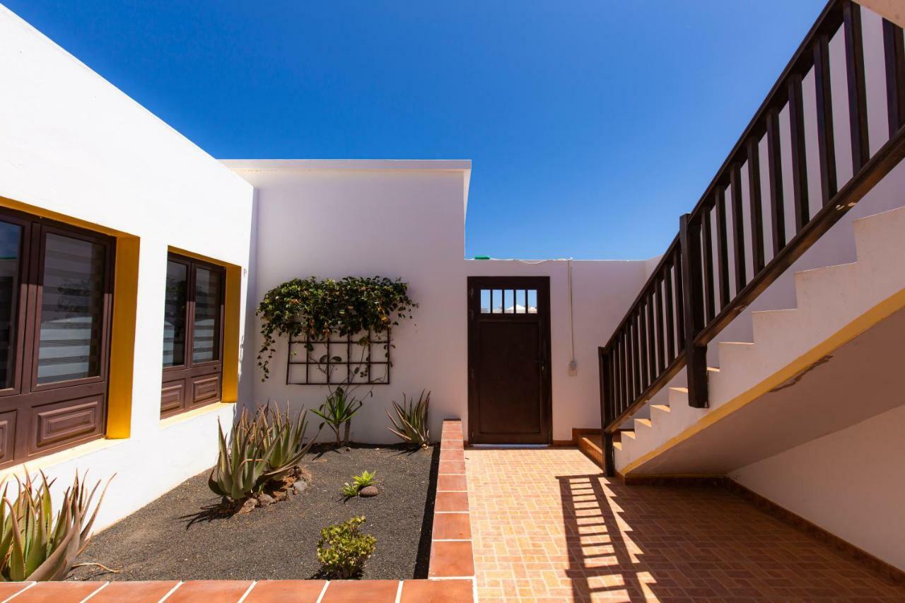 Reina Villa *