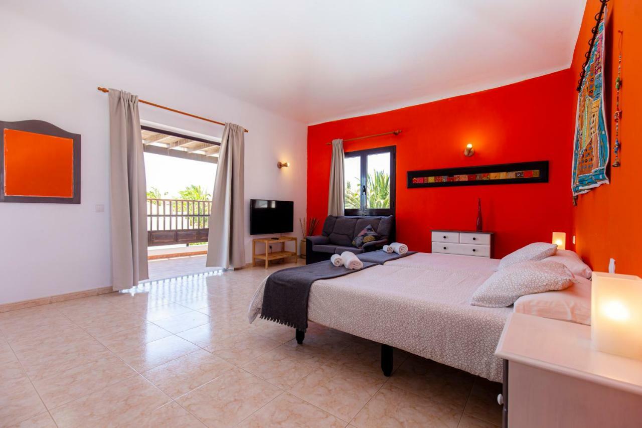 Reina Villa *